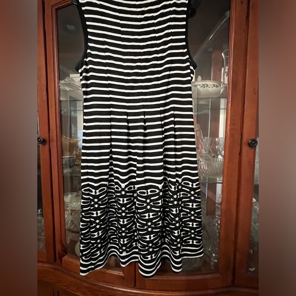 COPY - Women’s Max Studio Dress Size L - Picture 2 of 5